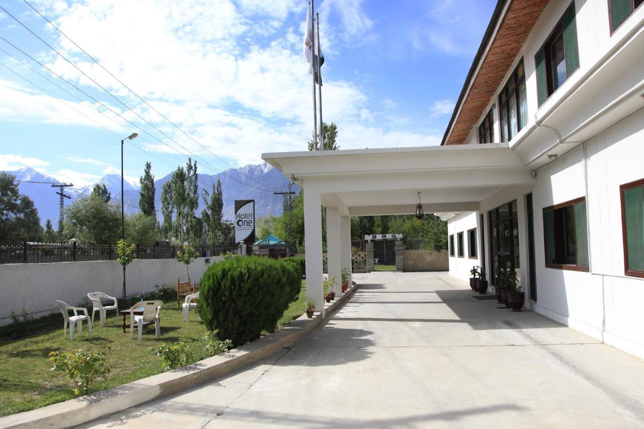 Hotel One Skardu Exterior photo