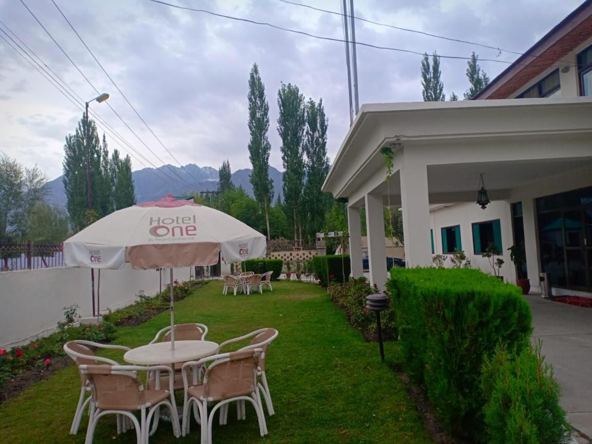 Hotel One Skardu Exterior photo
