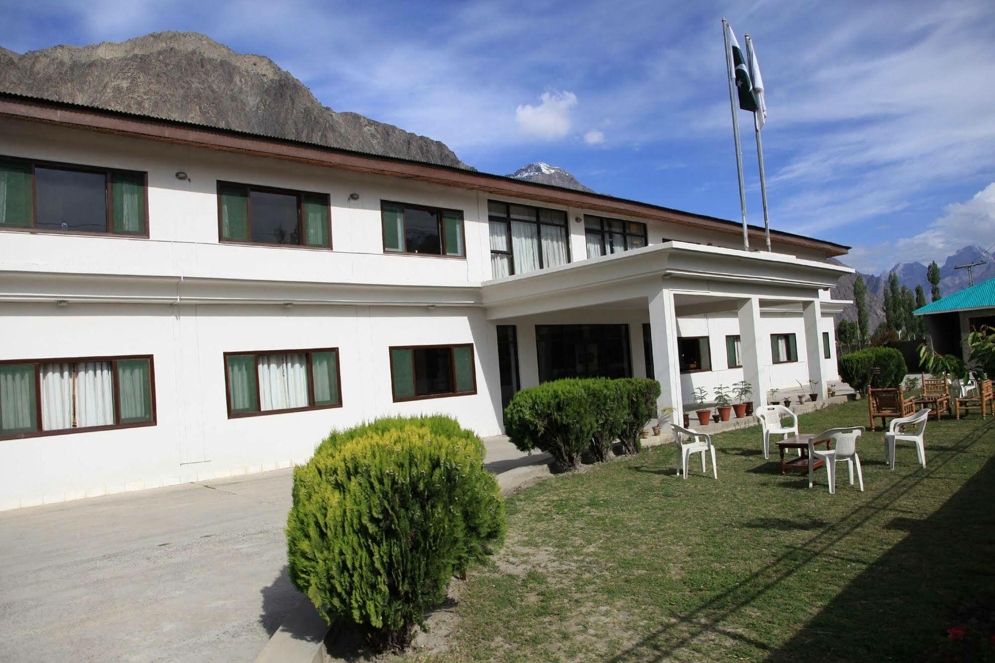 Hotel One Skardu Exterior photo