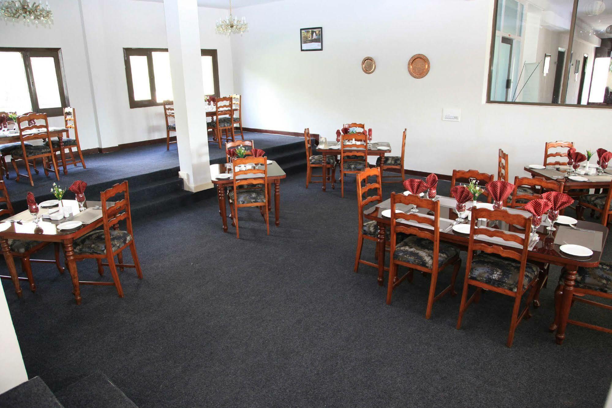 Hotel One Skardu Exterior photo