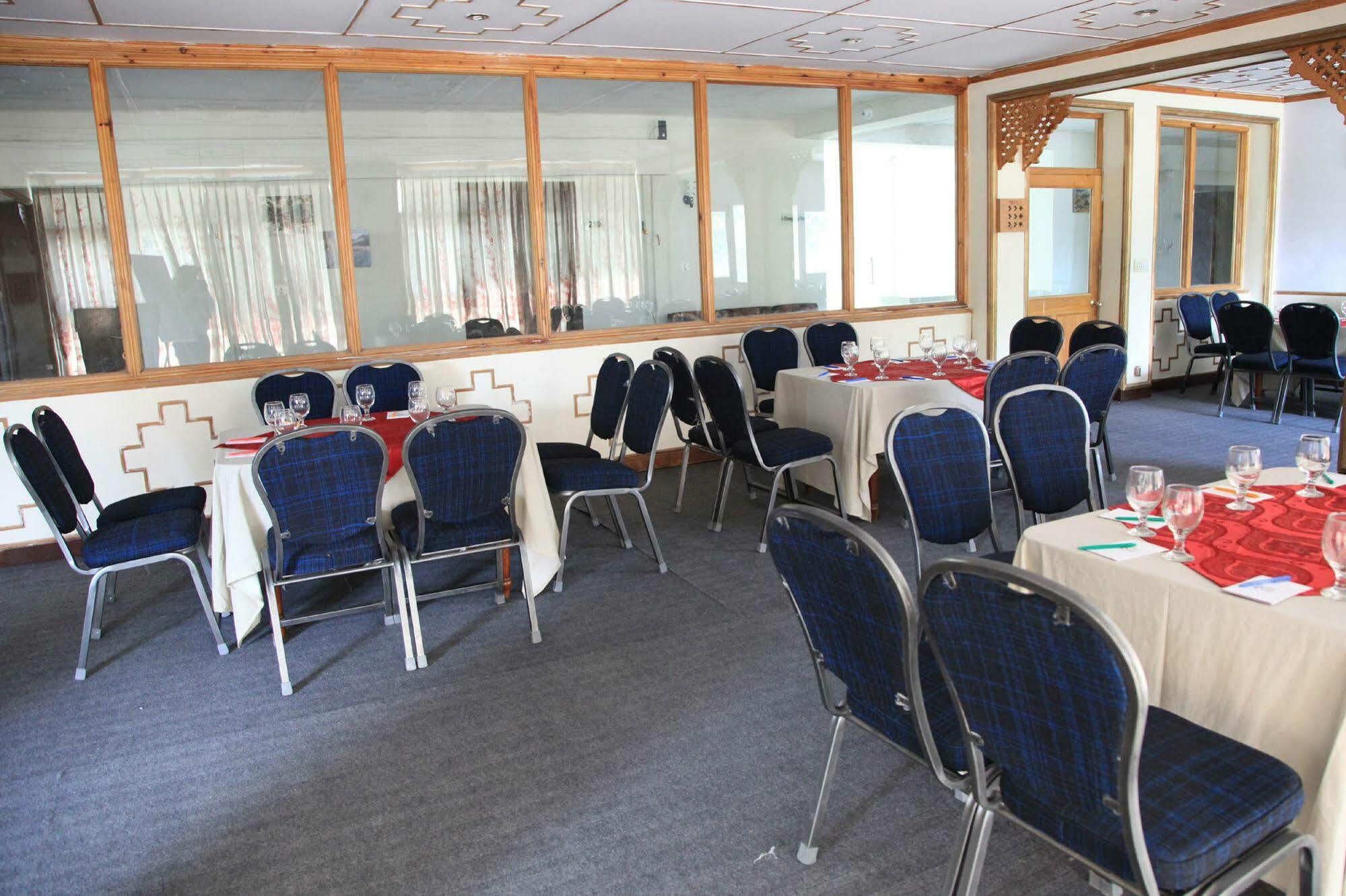 Hotel One Skardu Exterior photo
